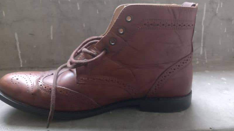 11 Nambar 100% leather shooz urgent for sale 1