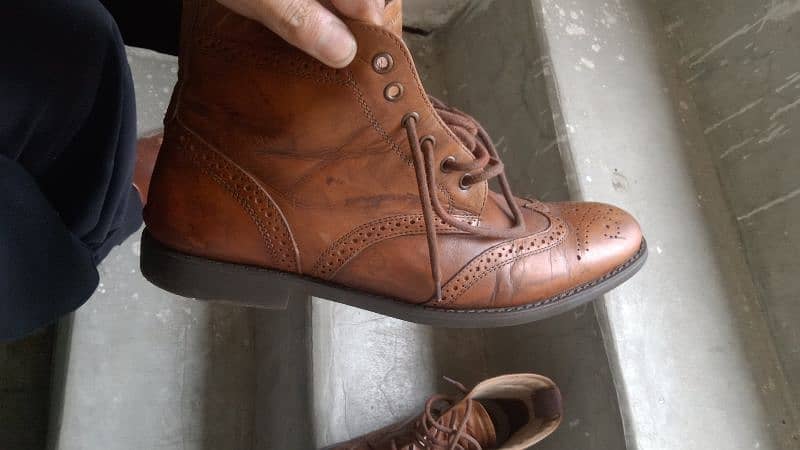 11 Nambar 100% leather shooz urgent for sale 3