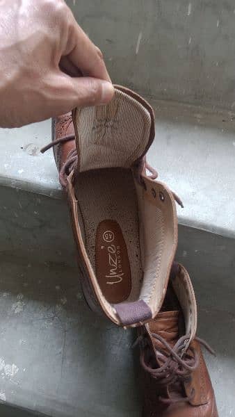 11 Nambar 100% leather shooz urgent for sale 4