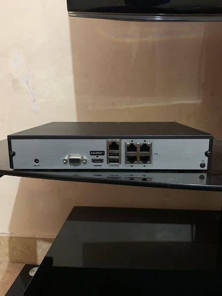 Hikvision 4CH Nvr 6MP with networking ports 1