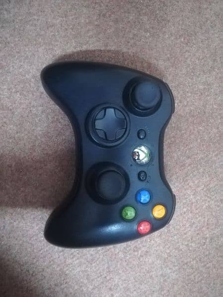 xbox 360 500GB 1 wireless controller 1 wired free 3 weeks used 2