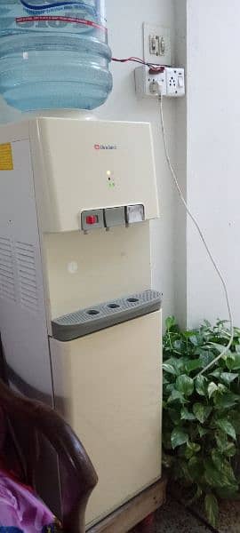 Dawlance water dispenser 0