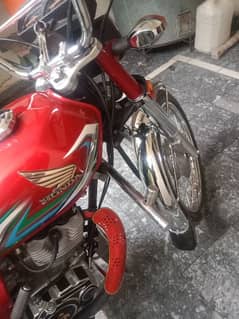 Honda 125 one hand used mint condition