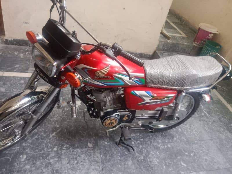 Honda 125 one hand used mint condition 4