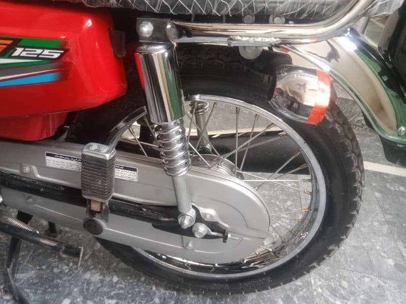 Honda 125 one hand used mint condition 9