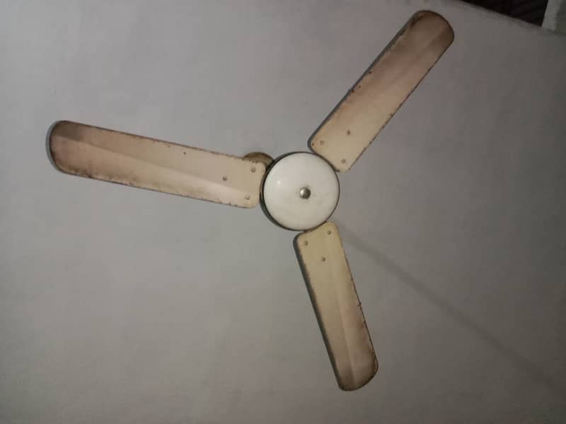 6 celling fans 100% copper winding. in Good condition. 3