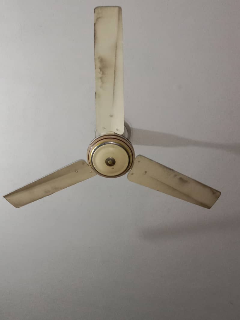6 celling fans 100% copper winding. in Good condition. 4
