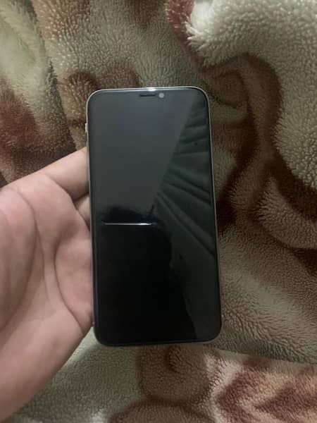 iPhone xs 256 PTA Approved 4