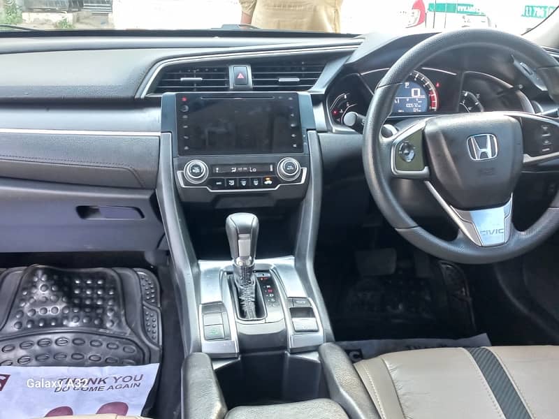 Honda civic oriel ug fully loaded 2018 9