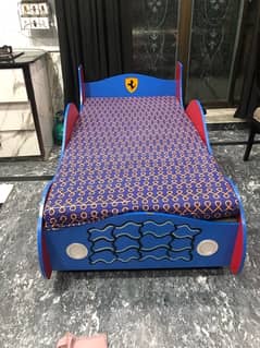 Ferrari style bed with matteres