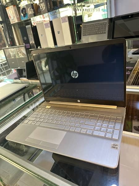 10th Gen HP/15.6 /8gb ddr4/256 SSD (3hour ) type C (Read AD 0