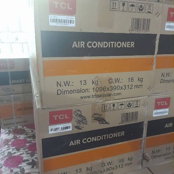 TCL AC INVERTER HOT AND COOL 4