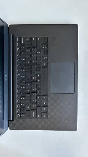 Dell XPS 9560 in excellent condition 1
