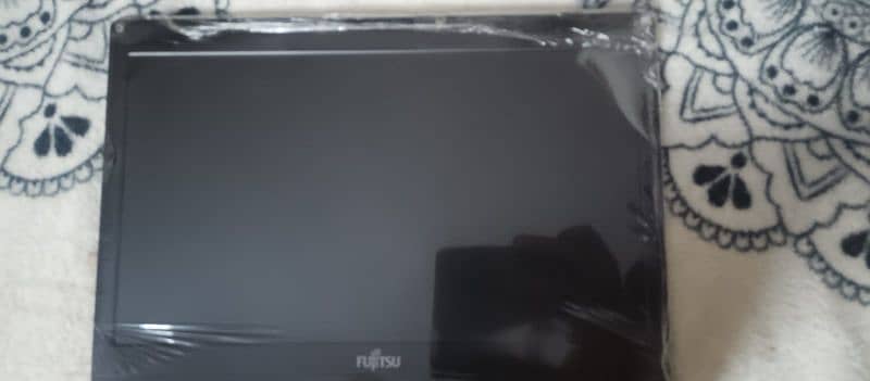 Fujitsu Laptop core i3 (3generation) 7