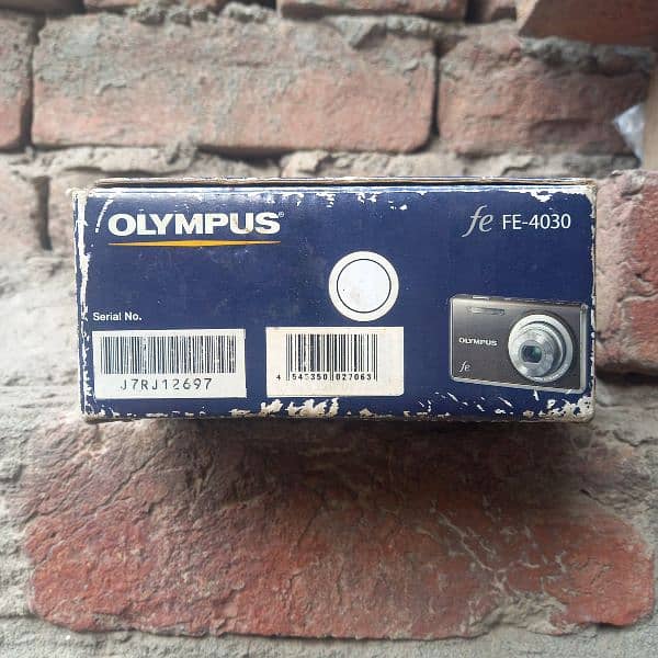 OLYMPUS FE-4030 DIGITAL CAMERA 9