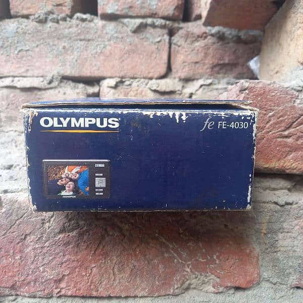 OLYMPUS FE-4030 DIGITAL CAMERA 11