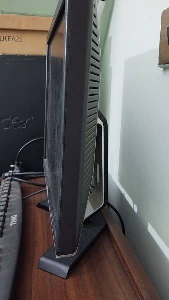 Acer Desktop PC | Old Model | Dell LCD with Keyboard 2