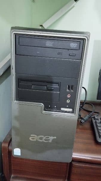 Acer Desktop PC | Old Model | Dell LCD with Keyboard 4