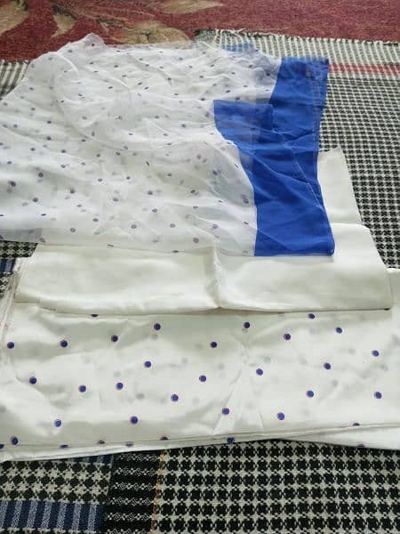 3 pcs 2 pcs and shirt pcs,silk or short silk, crep. 17