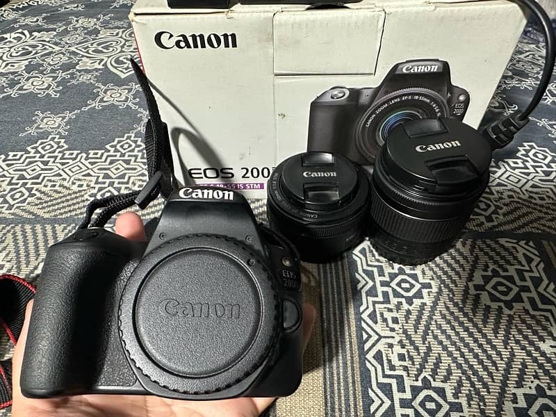 Canon EOS 200D with extra 50mm 1.8 Lens 14
