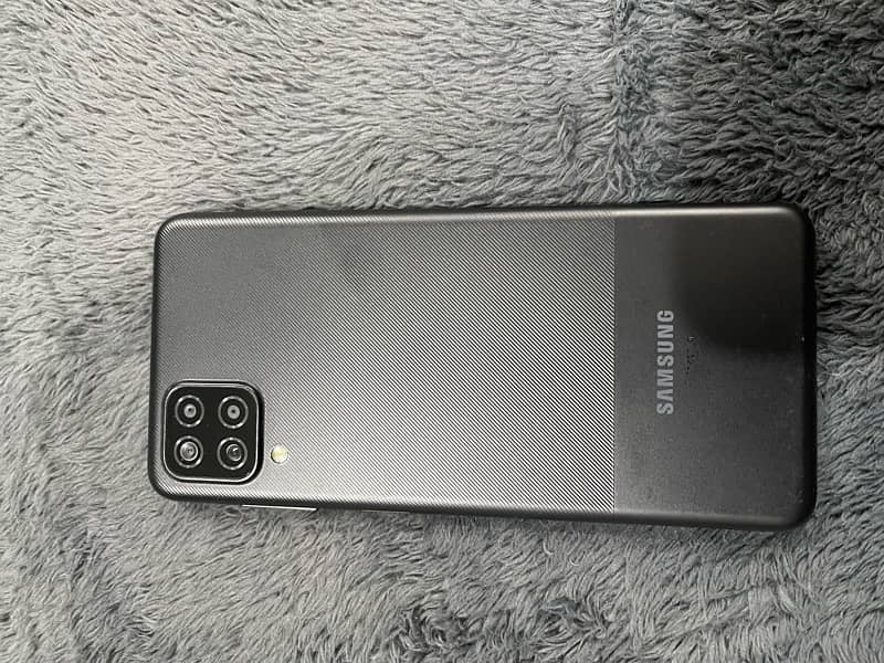 Samsung Galaxy A12 4/128 10