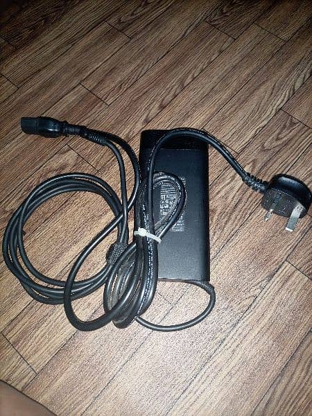 HP TPN-DA10 200 watts charger for sale 0