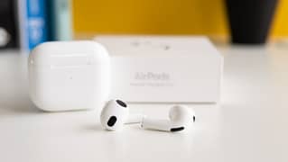 Apple Airpods new Condition