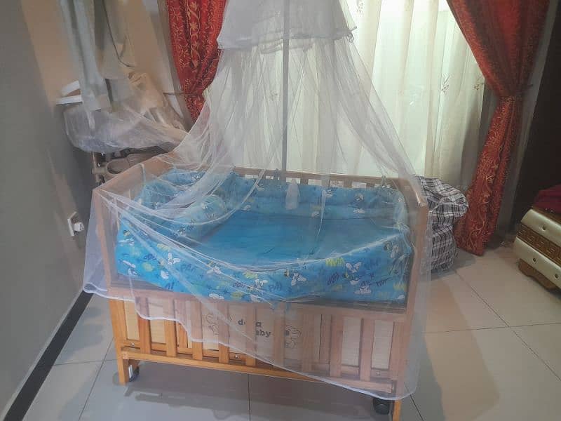 baby cort for sale with bedding and foam 1