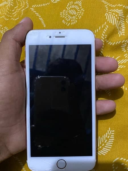İPhone 6s Plus with Lush Condition 4