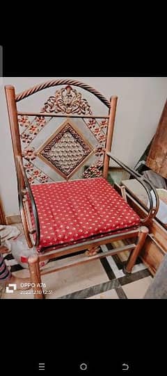 5 seater iron sofa and table in good condition