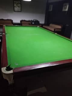 Full size snooker table & benches 0
