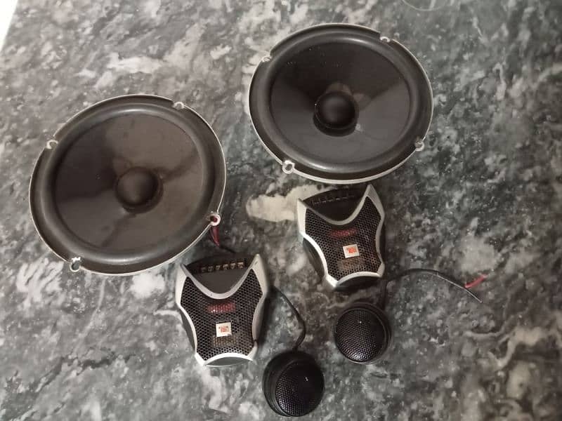 Components speakers for amplifier and woofer sound system 16