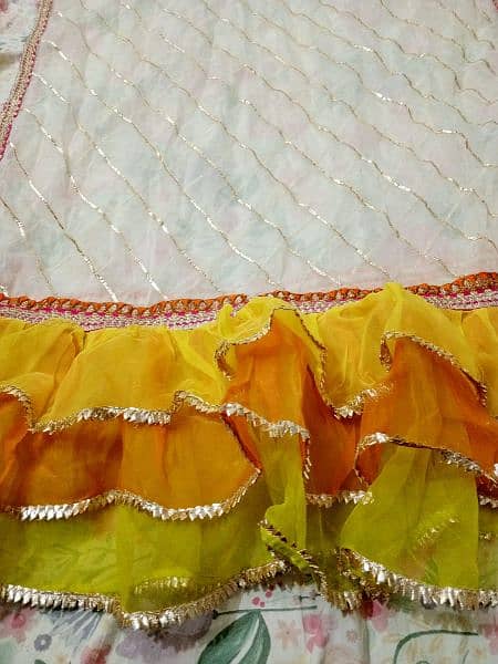 bridal mehndi lehnga for sale, fitting marjan hai 6