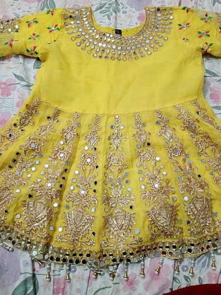 bridal mehndi lehnga for sale, fitting marjan hai 13