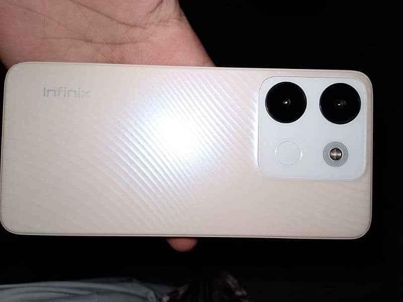 infinix smart 7 in full lush condition just 6 month use 0