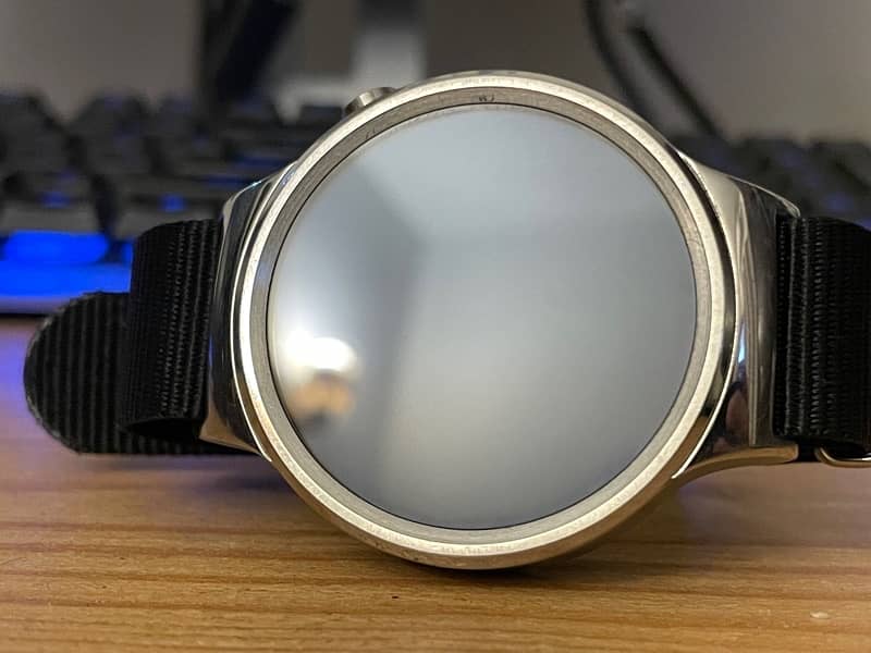 Huawei Watch Smart Watch with Original Charger 3