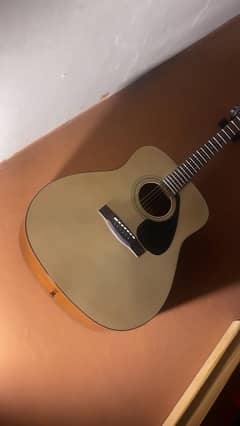 Yamaha F310 Acoustic Guitar - With full Bag - 10/10 Condition