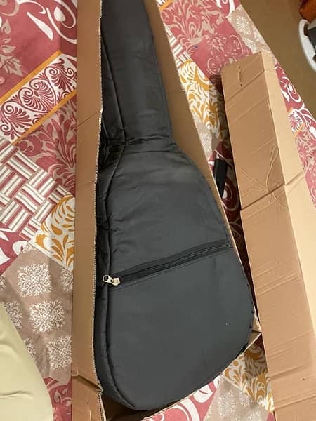 Yamaha F310 Acoustic Guitar - With full Bag - 10/10 Condition 4