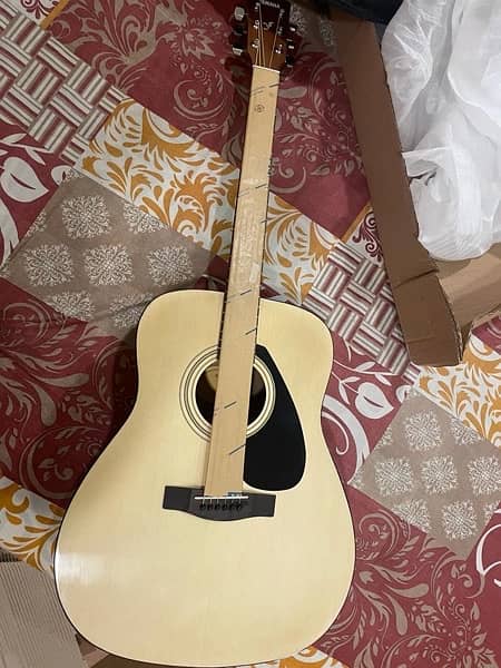 Yamaha F310 Acoustic Guitar - With full Bag - 10/10 Condition 7