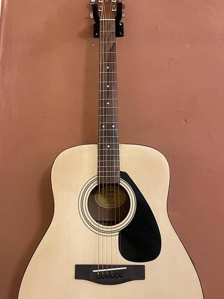 Yamaha F310 Acoustic Guitar - With full Bag - 10/10 Condition 8