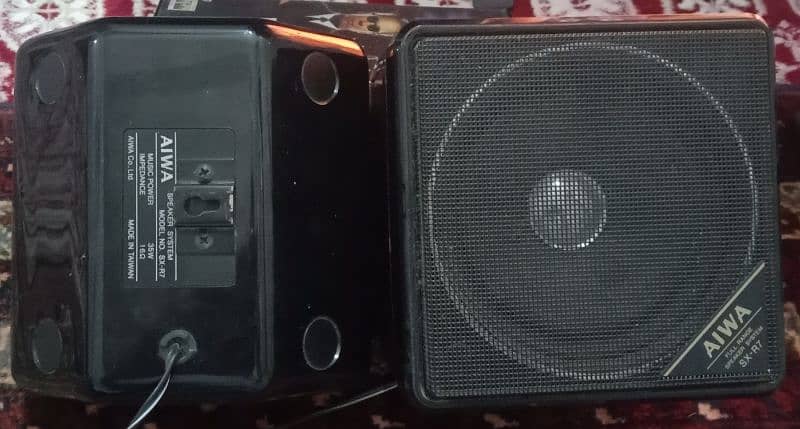 Aiwa Speakers 3