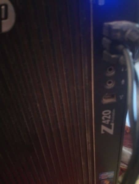 HP Z420 Workstation 4