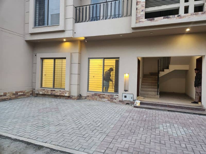 5Marla Ground Floor(2Bed)Luxaxry Appartment for Rent, Raiwind Road 5