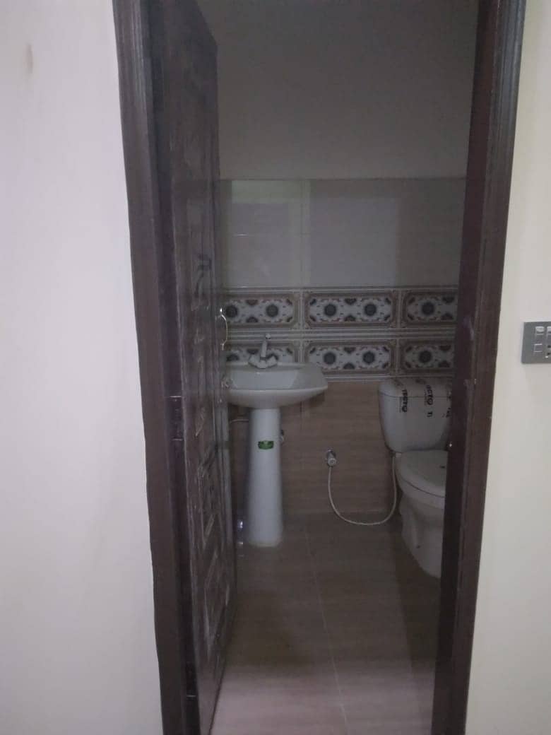950 Square Feet Flat In Mehran Town For sale 2