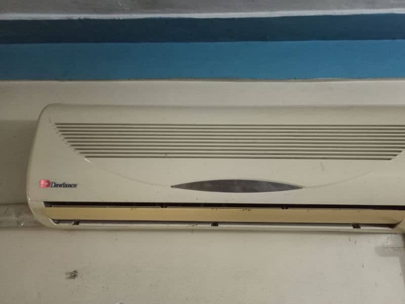 Dawlance Split AC 1.5 ton Non Inverter  genuine condition 0