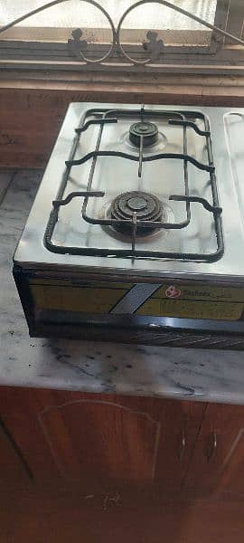 Gas Stove  in best working condition 1