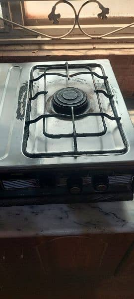 Gas Stove  in best working condition 5