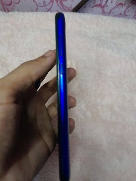 honor 8s 10 by 9 3