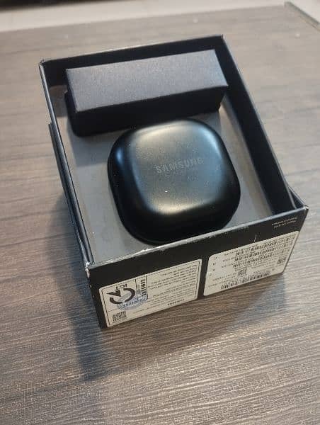 Samsung Galaxy Gear S3 Frontier Smart Watch + galaxy buds pro 10