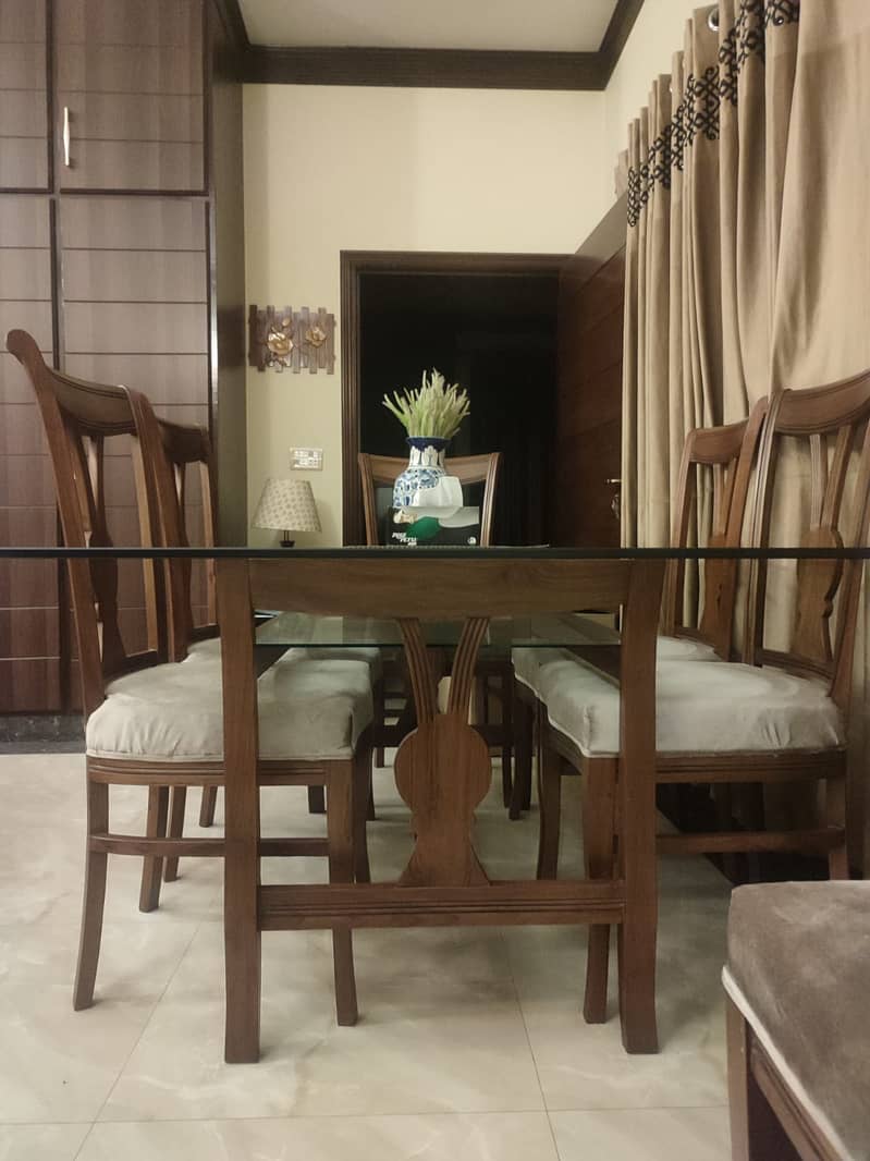 6 seater Dinning Table 4
